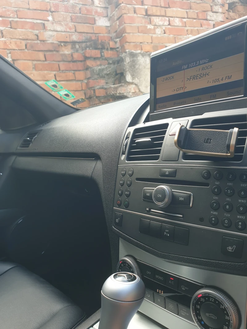 Mercedes-Benz C 350, снимка 10 - Автомобили и джипове - 52590976