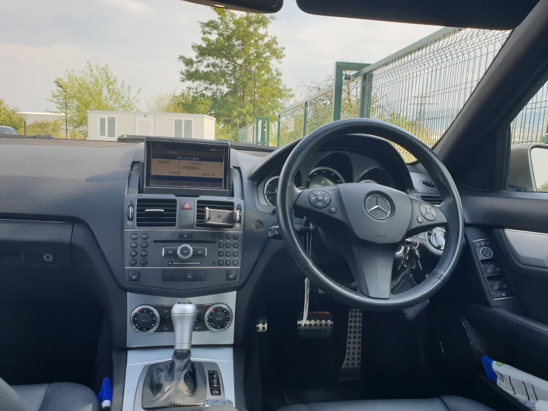 Mercedes-Benz C 350, снимка 8 - Автомобили и джипове - 52590976