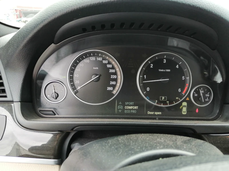 BMW 530 XD M-pack, снимка 11 - Автомобили и джипове - 52069494