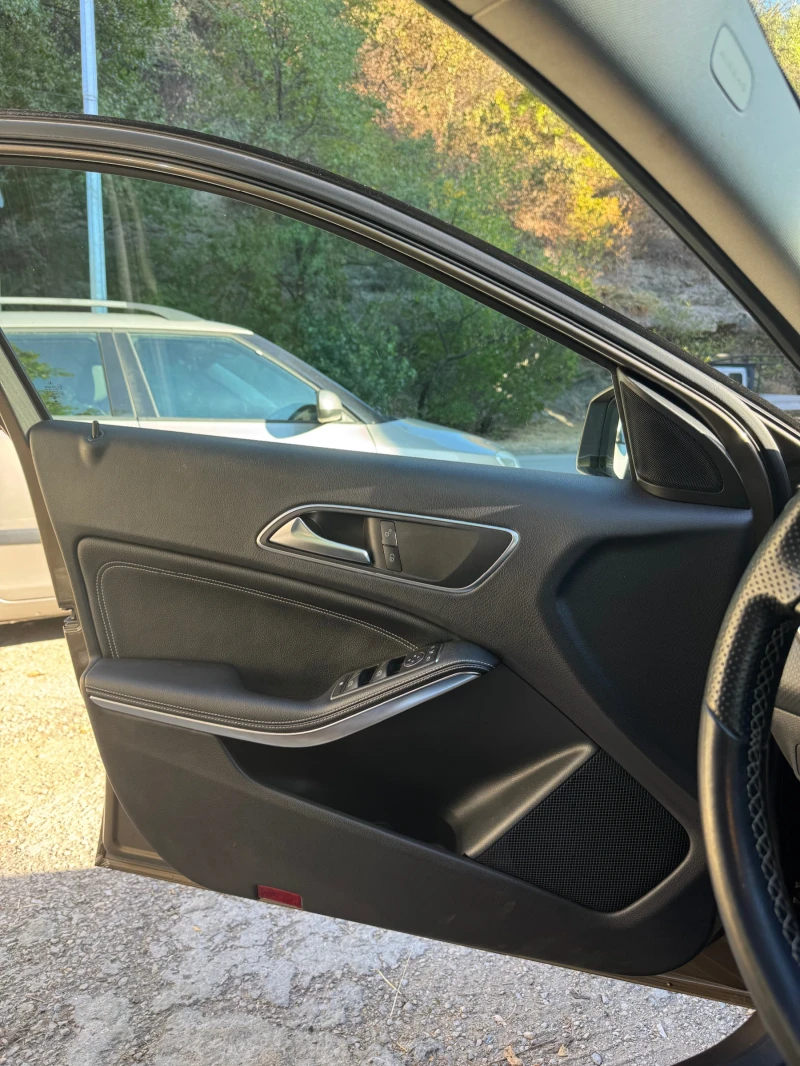 Mercedes-Benz A 180, снимка 14 - Автомобили и джипове - 52395898