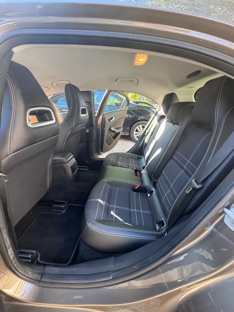 Mercedes-Benz A 180, снимка 11 - Автомобили и джипове - 52395898