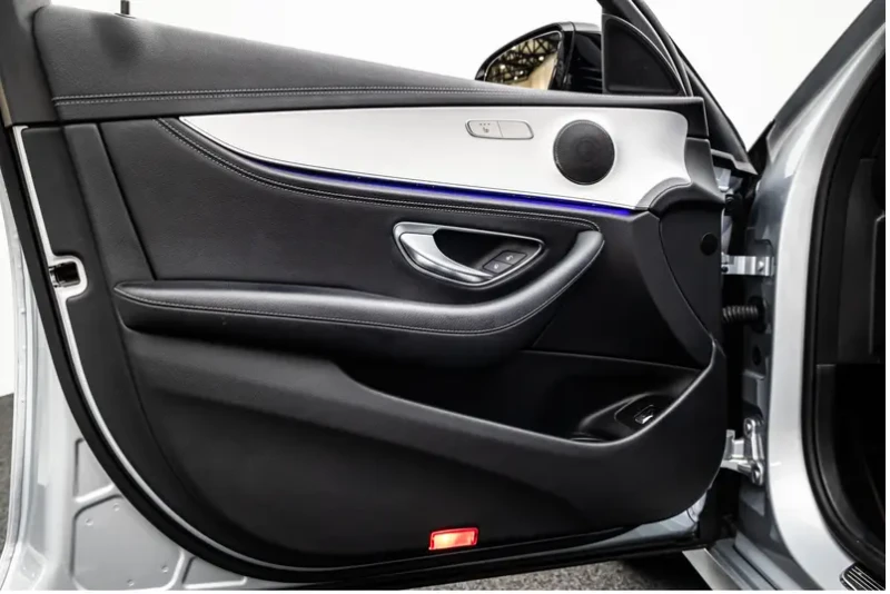 Mercedes-Benz E 300 Mercedes-Benz E 300dе AMG LINE , снимка 6 - Автомобили и джипове - 52695185