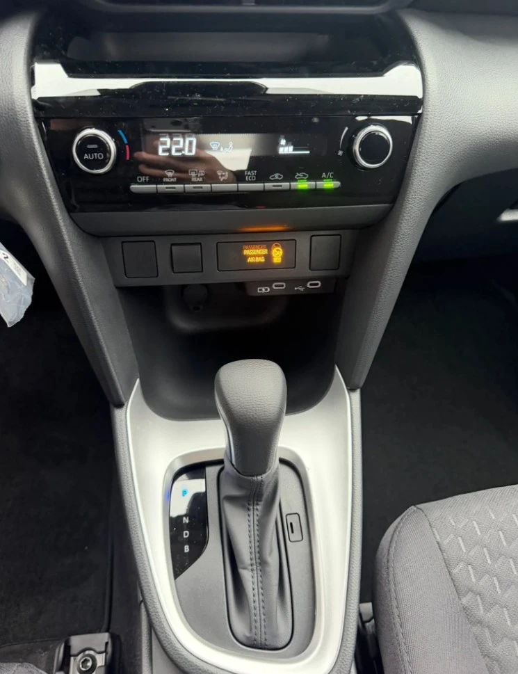 Toyota Yaris Cross 1.5 HYBRID 116hp. ДЕМОНСТРАЦИОНЕН/ГАРАНЦИЯ/лизинг, снимка 11 - Автомобили и джипове - 55594460