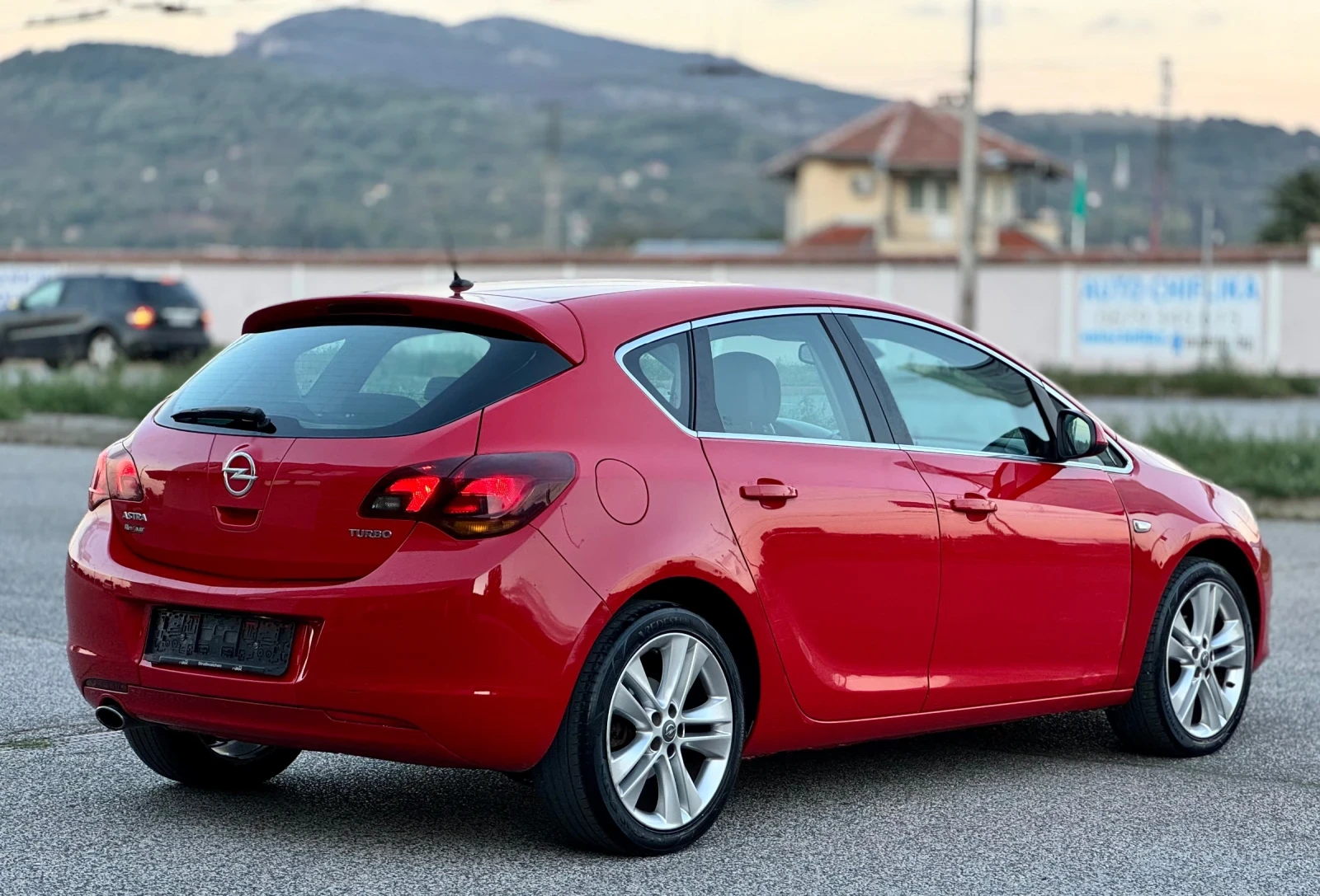 Opel Astra 1.4T~140hp~КСЕНОН~160000км - изображение 5