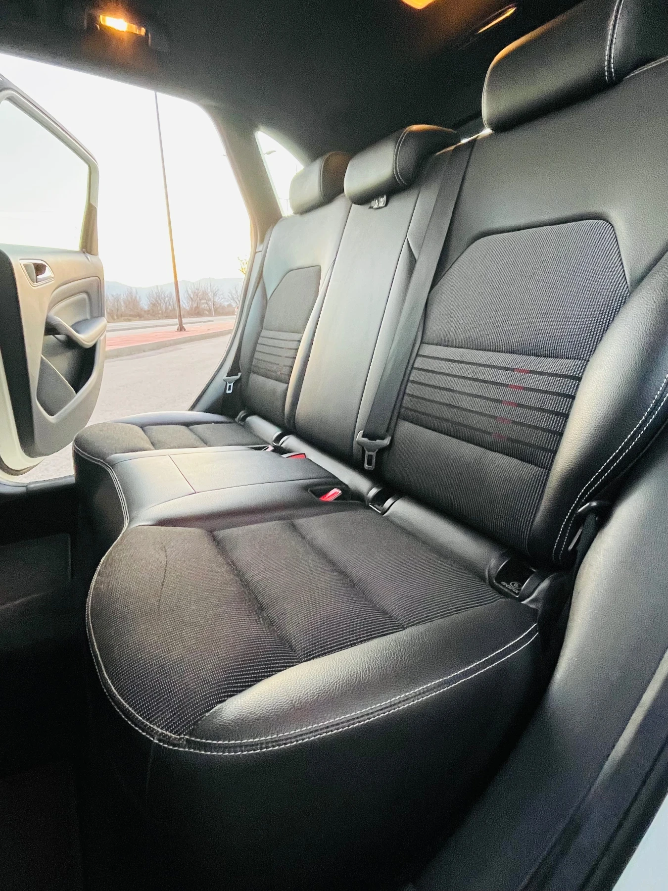 Mercedes-Benz B 200 4MATIC; Facelift; AMG Optic; Automat,  | Mobile.bg   13