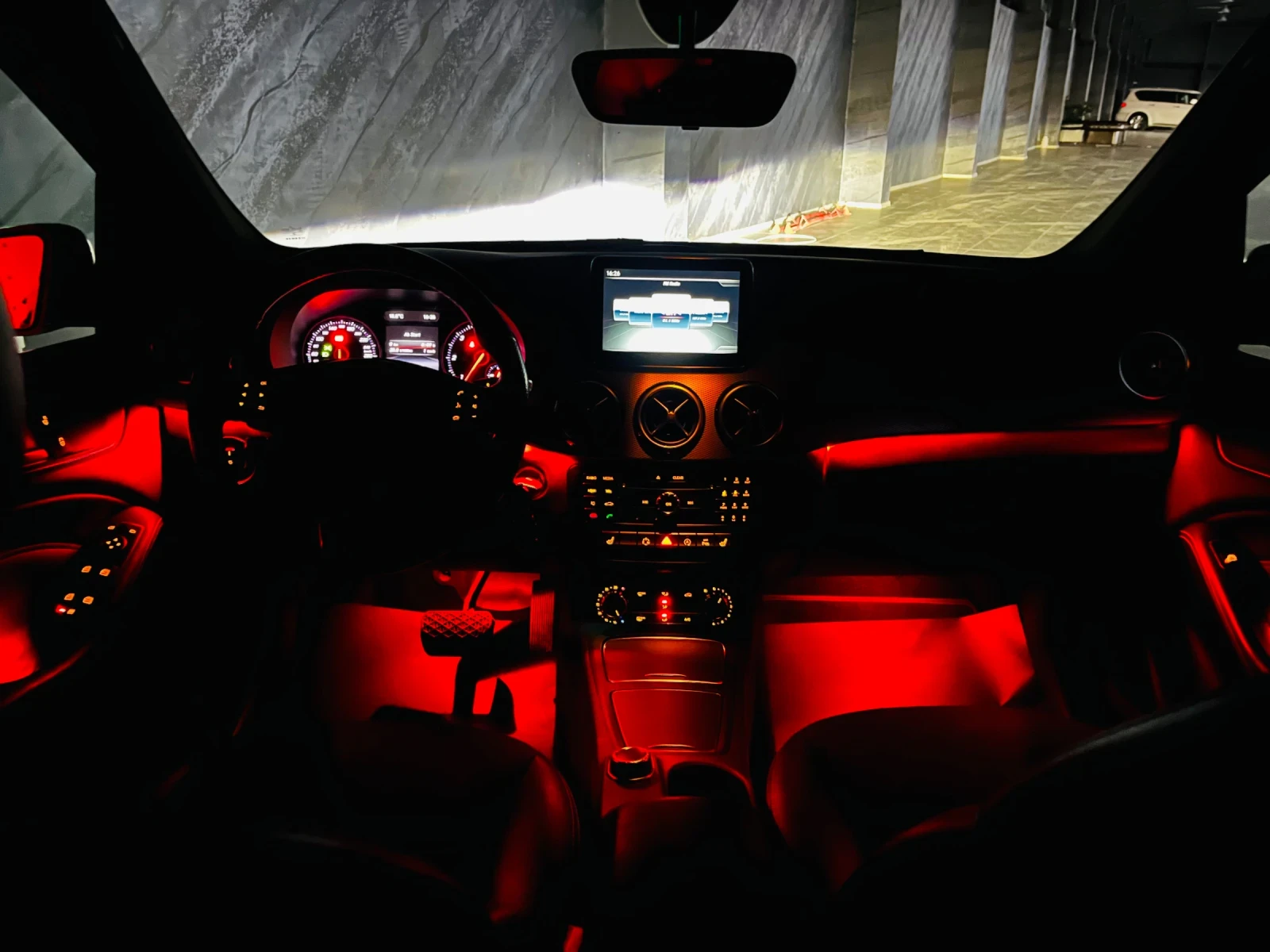 Mercedes-Benz B 200 4MATIC; Facelift; AMG Optic; Automat,  | Mobile.bg   12