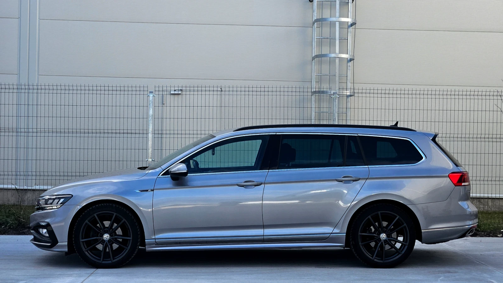 VW Passat 200кс, 3-Rline, AmbientLight, Камера, Matrix  - изображение 7