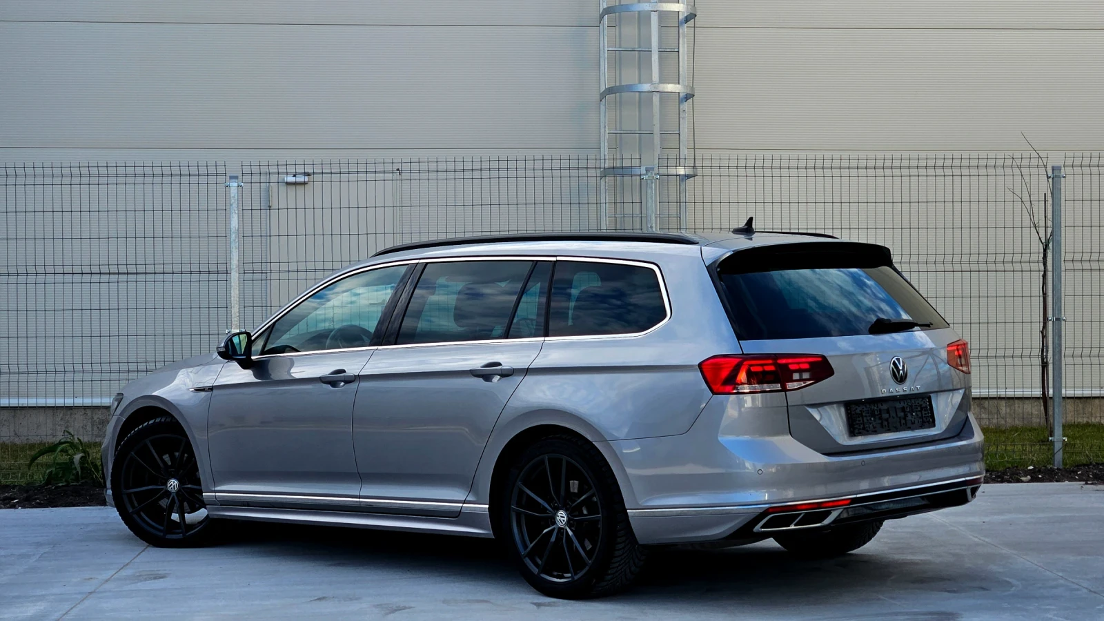 VW Passat 200кс, 3-Rline, AmbientLight, Камера, Matrix  - изображение 6