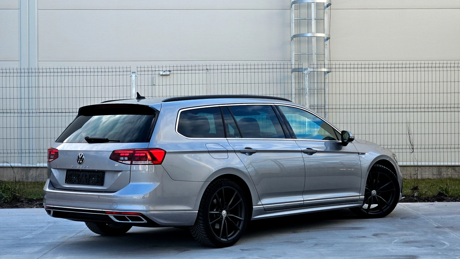 VW Passat 200кс, 3-Rline, AmbientLight, Камера, Matrix  - изображение 4
