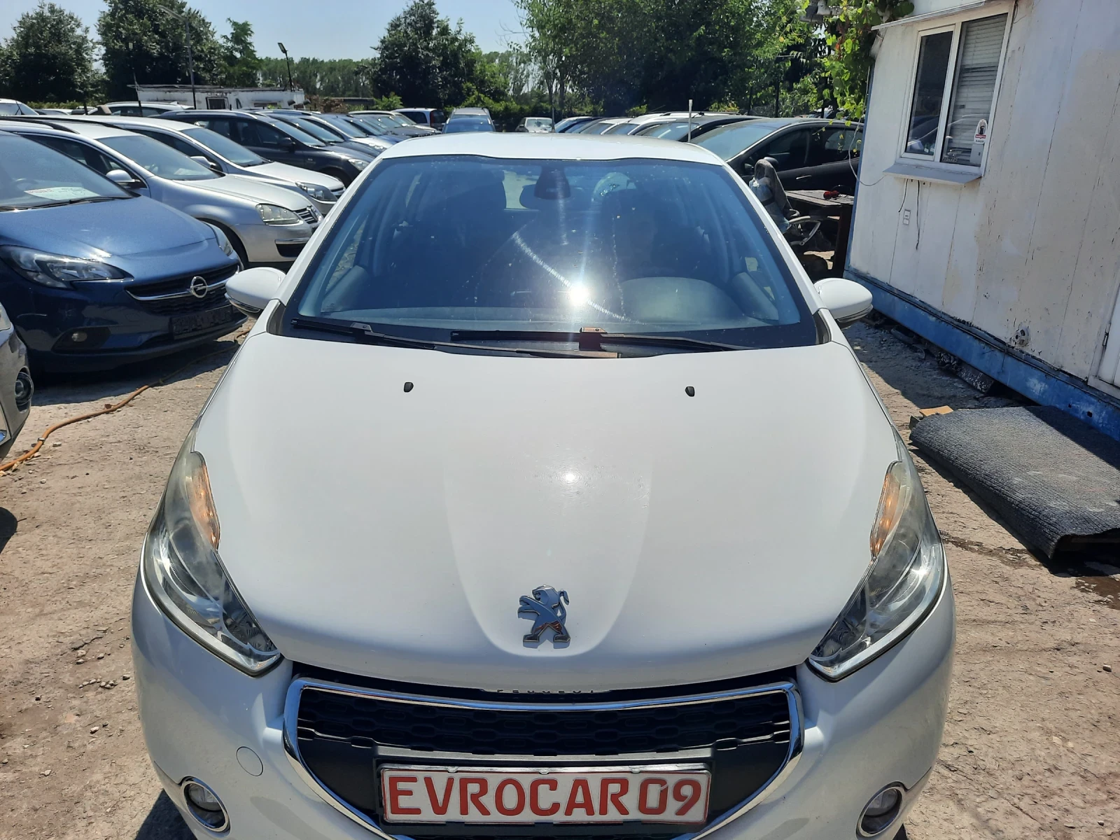 Peugeot 208 2014та НАВИ, КАТО НОВА - изображение 5