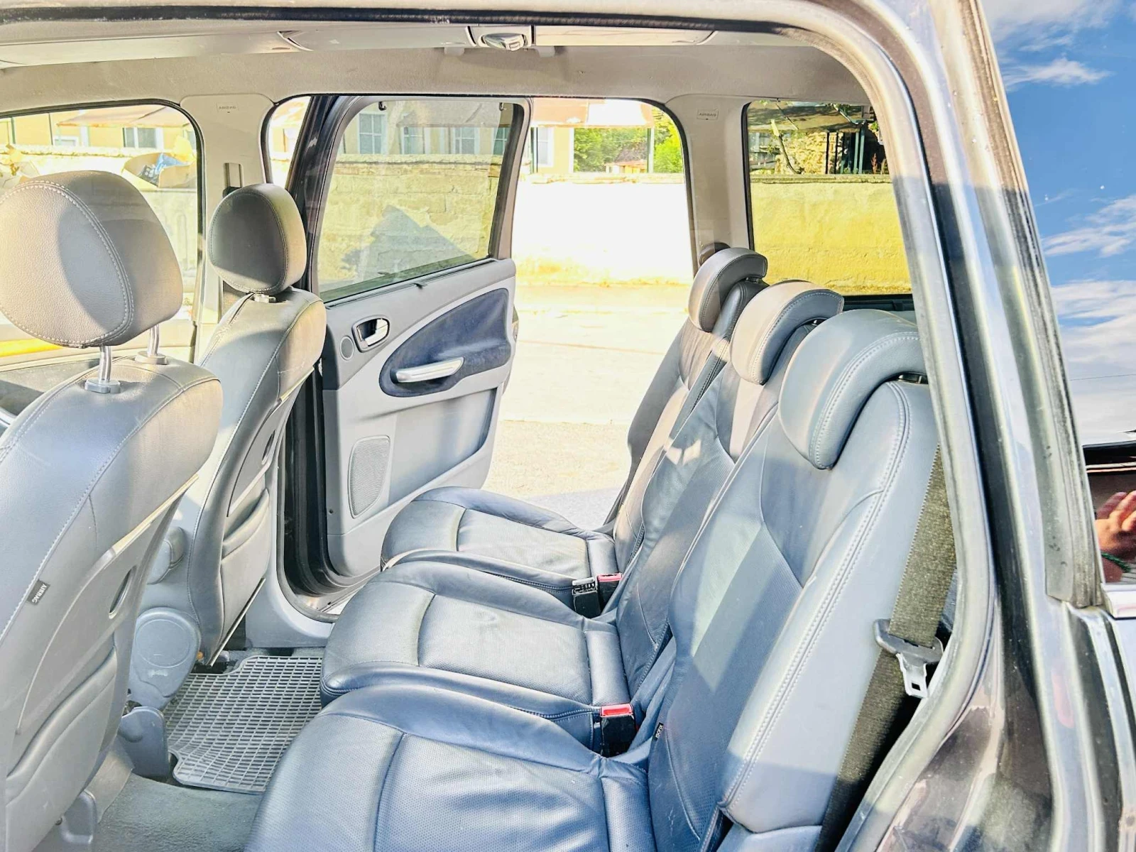 Ford Galaxy  - изображение 7