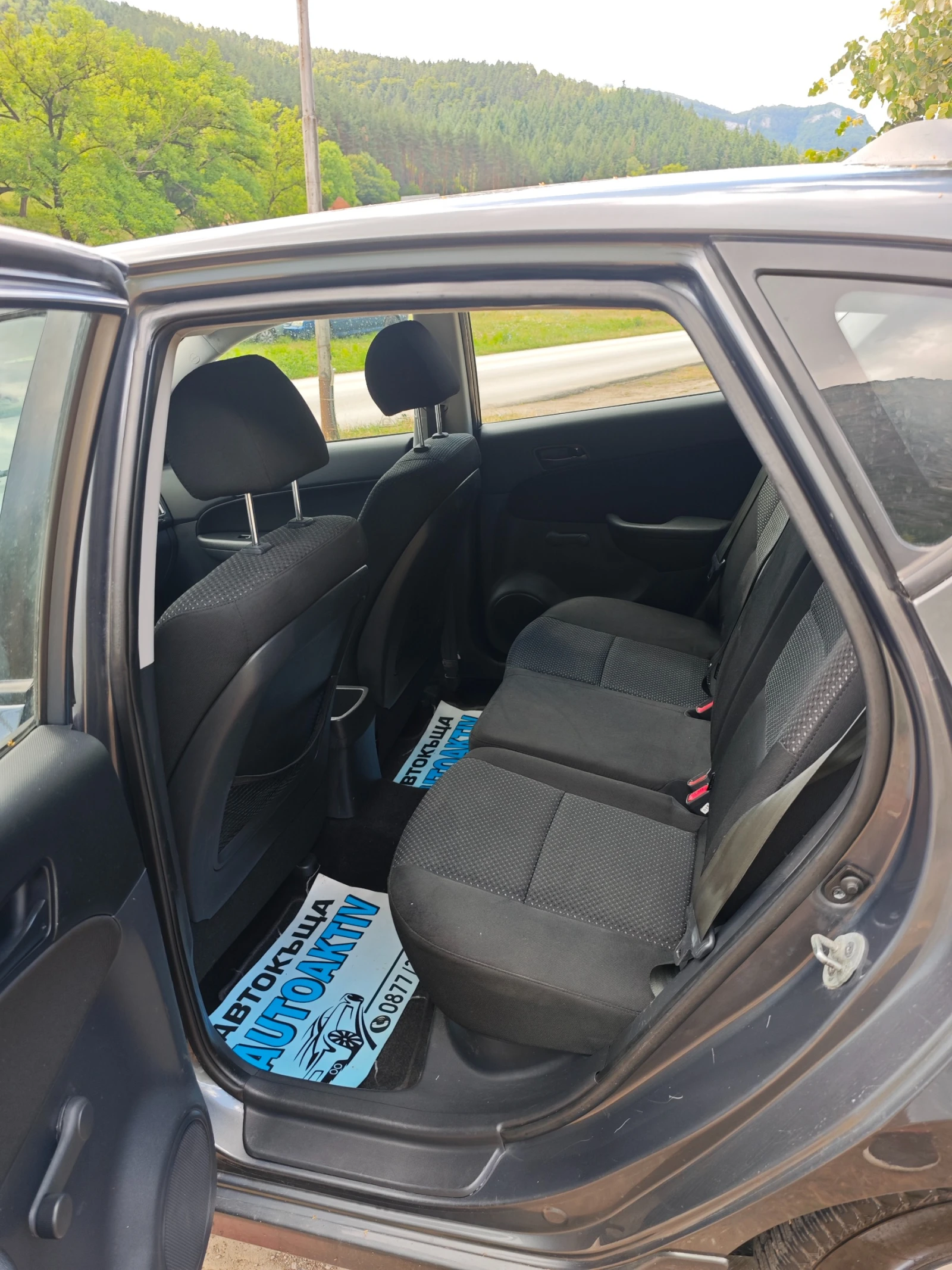 Hyundai I30 1.4I НОВИЯТ ФЕЙС - изображение 8