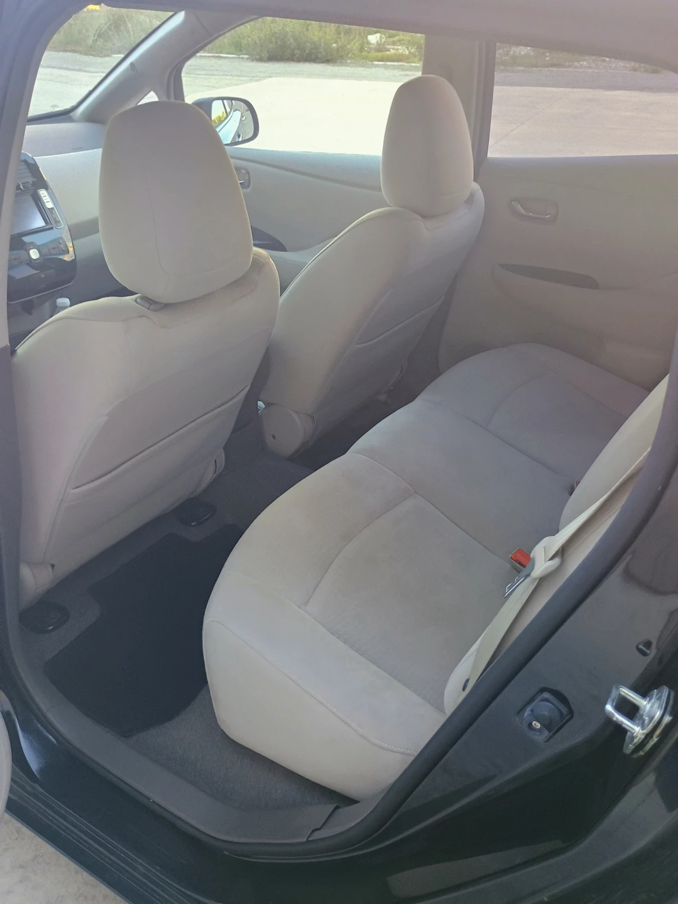 Nissan Leaf   - изображение 7