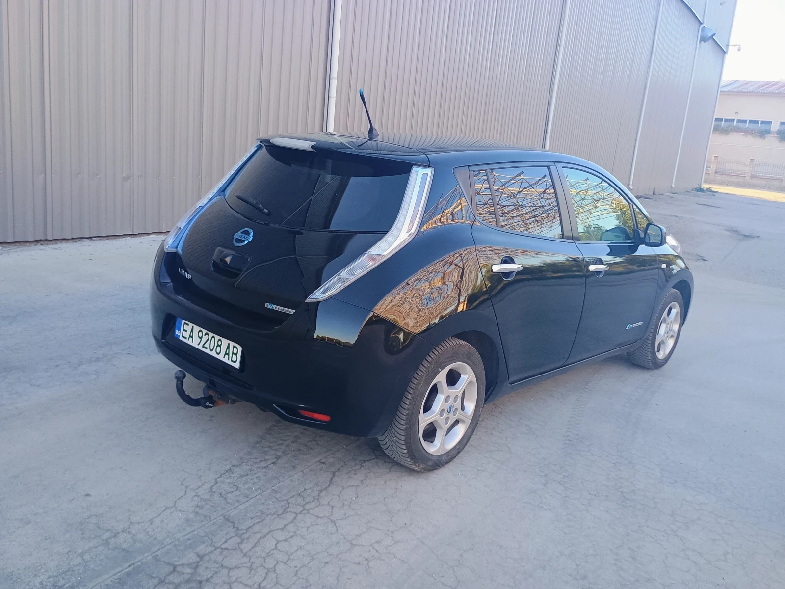 Nissan Leaf   - изображение 4