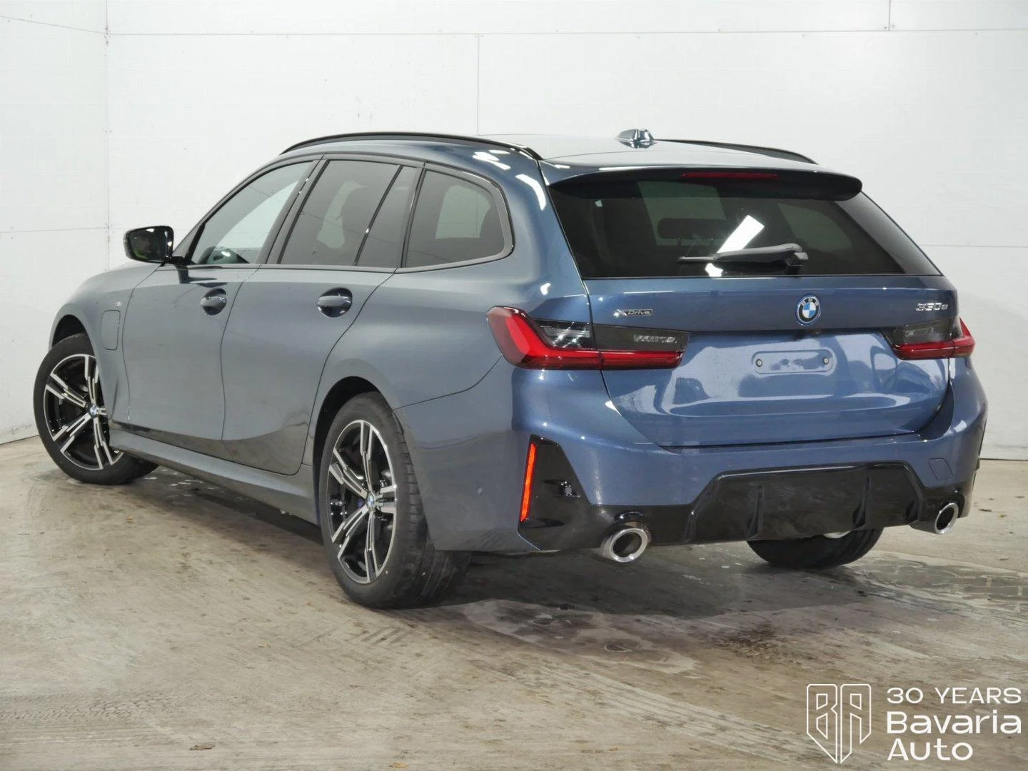 BMW 330 e xDrive Touring M Sport Paket Sportautomatic | Mobile.bg   2