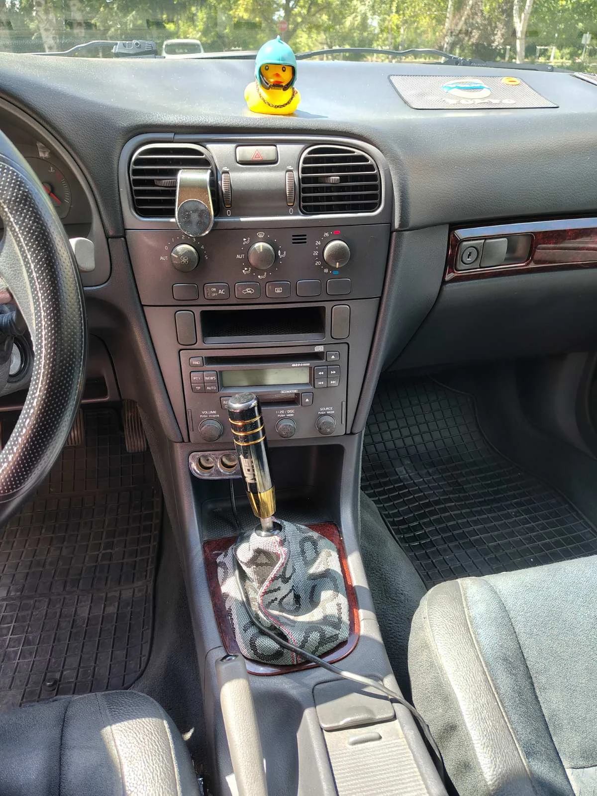 Volvo S40 2.0T - изображение 10