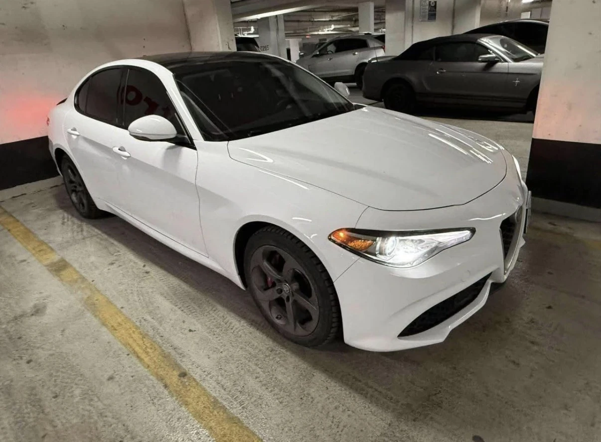 Alfa Romeo Giulia CLEAN CARFAX * * АВТО КРЕДИТ * *  - изображение 2
