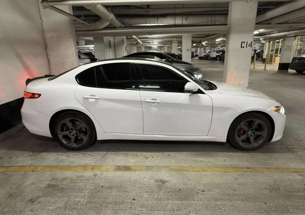 Alfa Romeo Giulia CLEAN CARFAX * * АВТО КРЕДИТ * *  - изображение 3