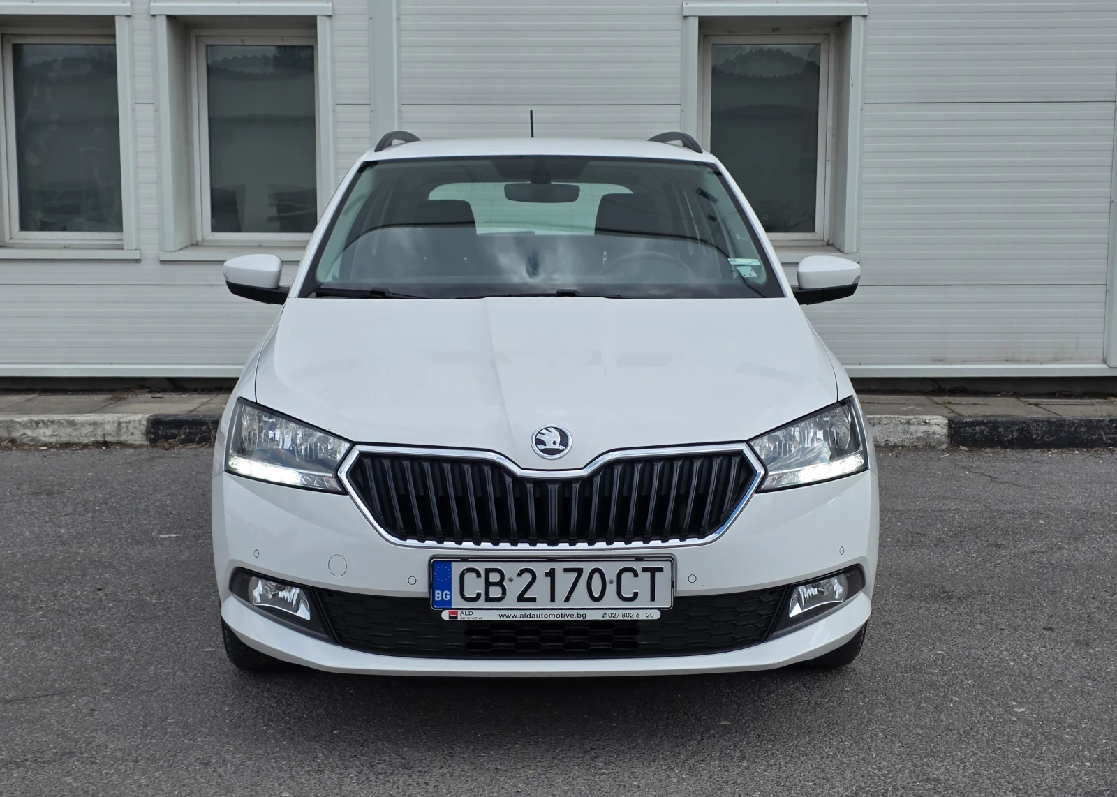 Skoda Fabia Selection 1.0 TSI Face от България* , снимка 3 - Автомобили и джипове - 53987243