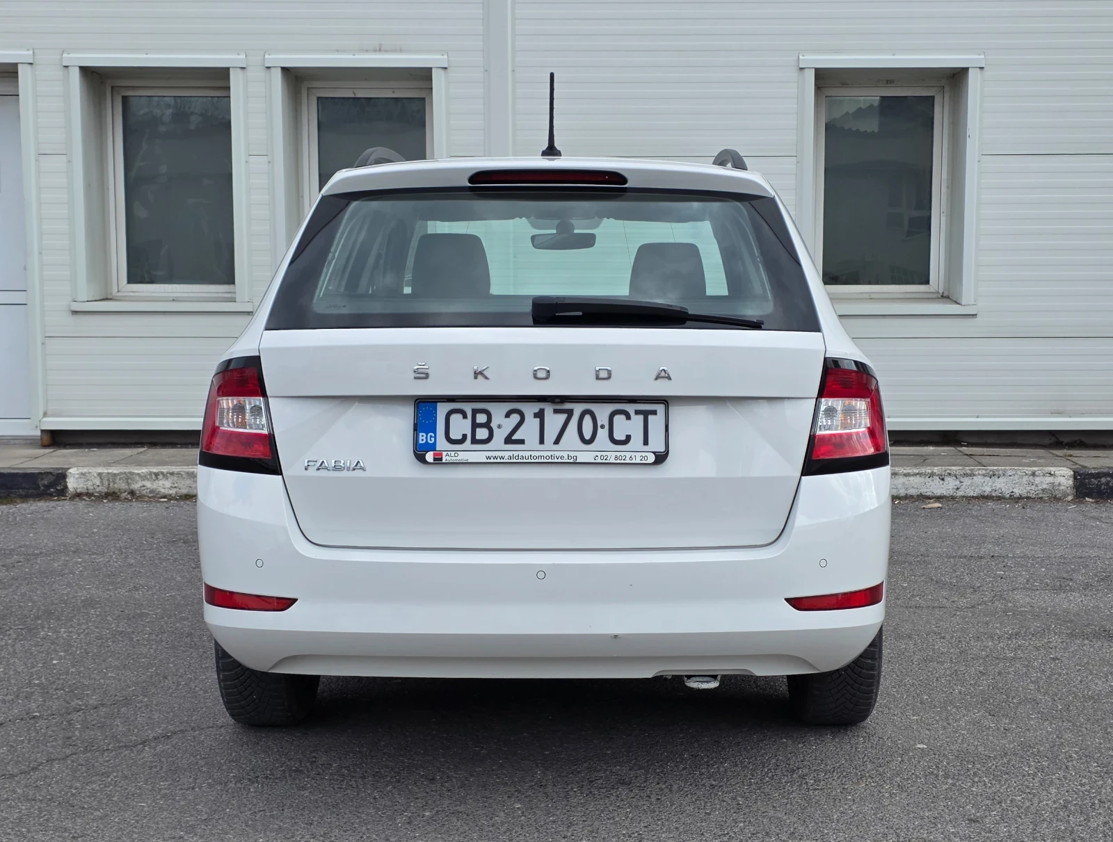 Skoda Fabia Selection 1.0 TSI Face от България* , снимка 7 - Автомобили и джипове - 53987243