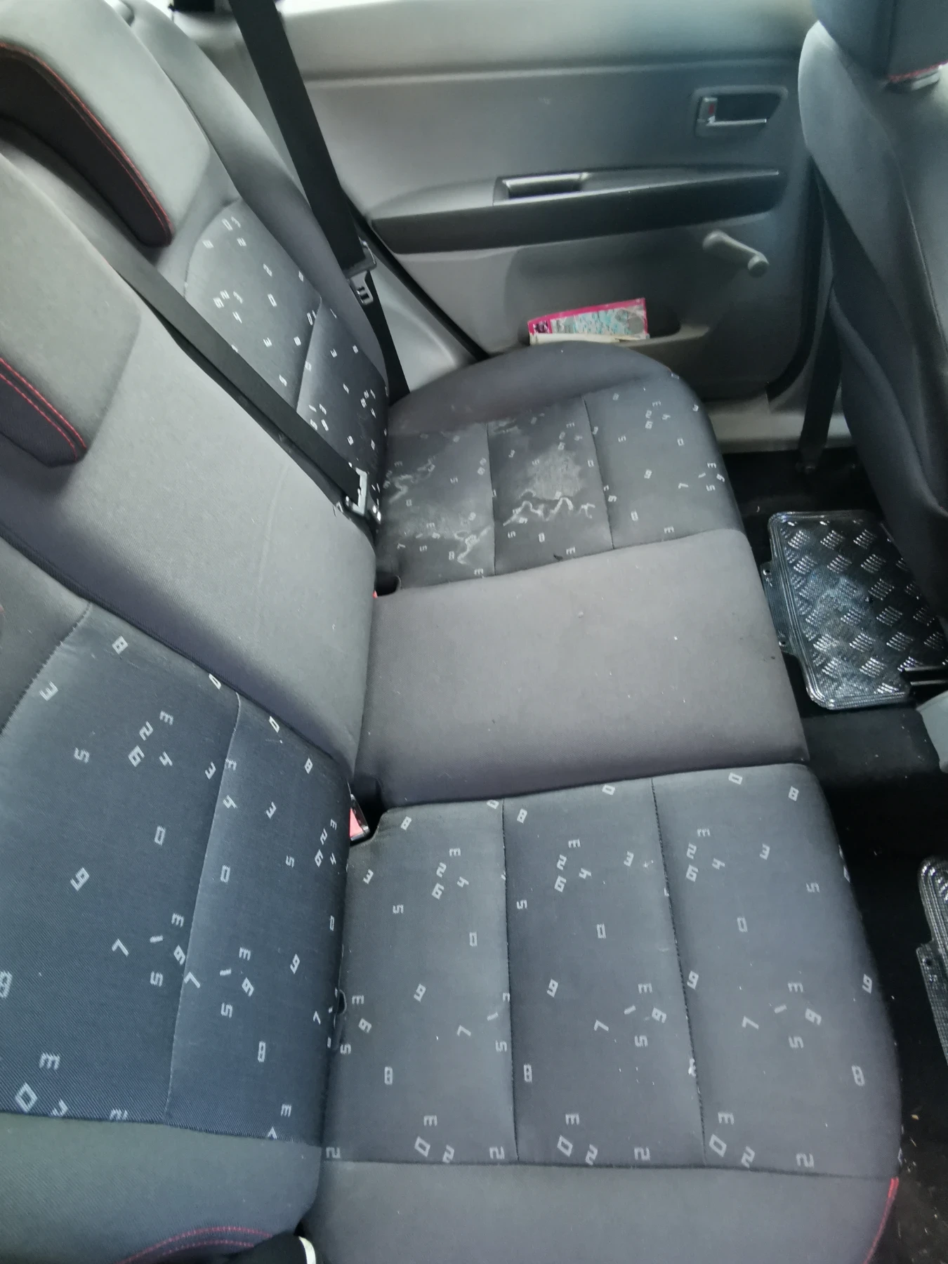 Mazda 2, снимка 7 - Автомобили и джипове - 54042602