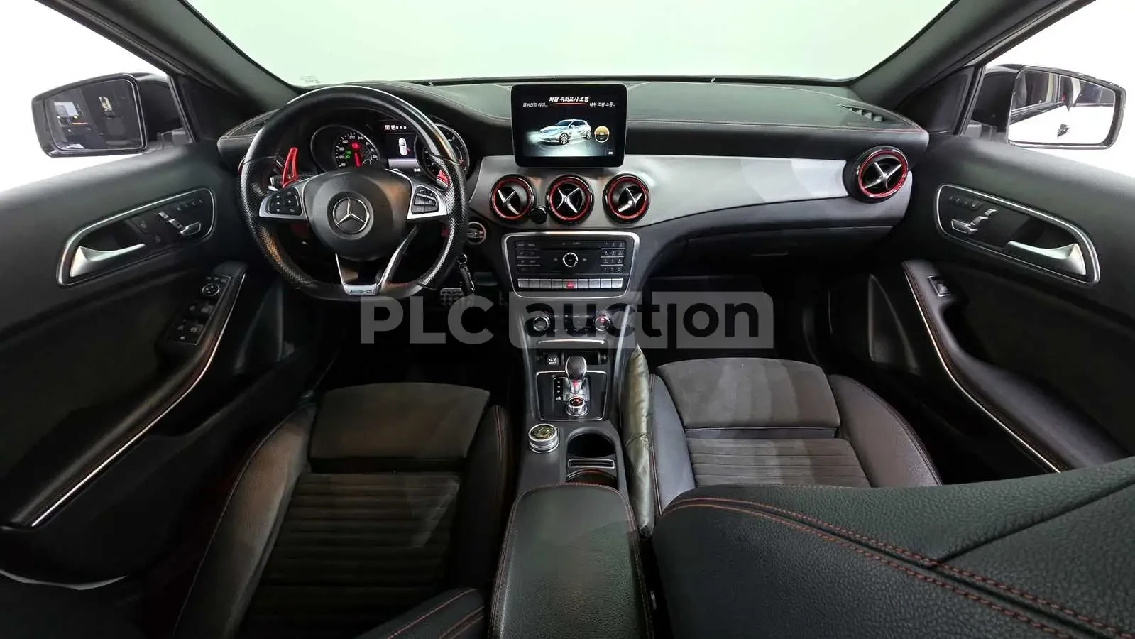 Mercedes-Benz A45 AMG ПОДГРЕВ/АЛКАНТАРА/ШИБЕДАХ/ОТ 240 ЕВРО НА МЕСЕЦ, снимка 6 - Автомобили и джипове - 54093675