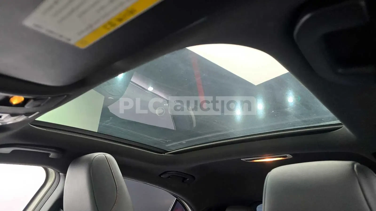 Mercedes-Benz A45 AMG ПОДГРЕВ/АЛКАНТАРА/ШИБЕДАХ/ОТ 240 ЕВРО НА МЕСЕЦ, снимка 15 - Автомобили и джипове - 54093675