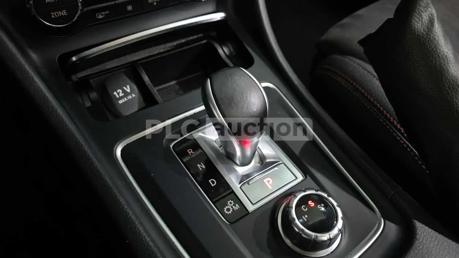 Mercedes-Benz A45 AMG ПОДГРЕВ/АЛКАНТАРА/ШИБЕДАХ/ОТ 240 ЕВРО НА МЕСЕЦ, снимка 8 - Автомобили и джипове - 54093675