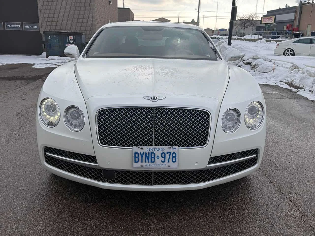 Bentley Flying Spur * 4dr Sdn * PANO* KEYLESS* ПОДГРЕВ* , снимка 6 - Автомобили и джипове - 54329959