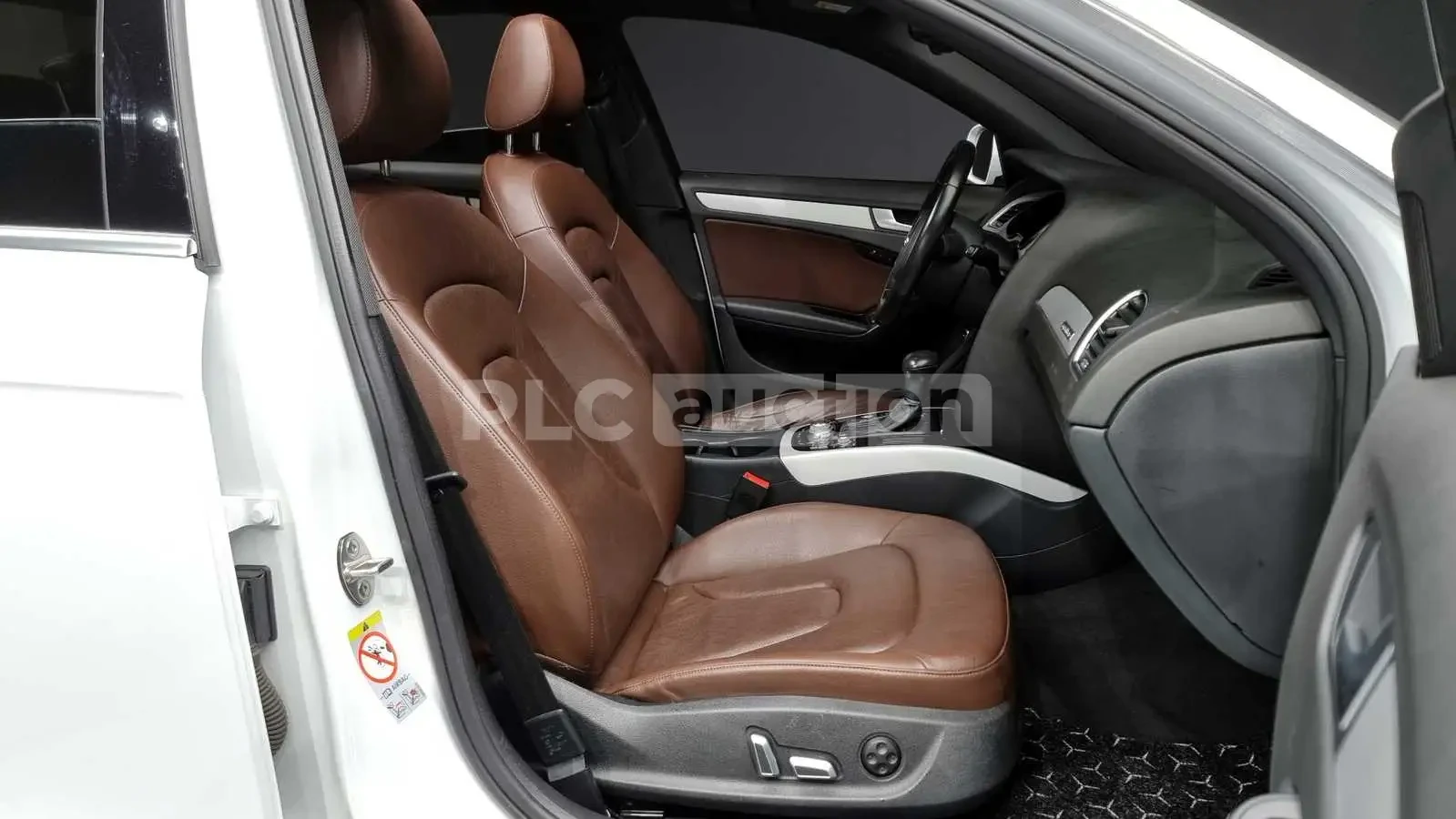 Audi A4 35TDI QUATTRO| CAM| ПАМЕТ| ПОДГРЕВ| вкл.ТЕХНОТЕСТ, снимка 9 - Автомобили и джипове - 54593485