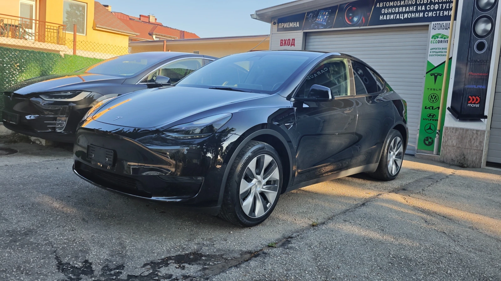 Tesla Model Y Long Range AWD, снимка 2 - Автомобили и джипове - 54700851