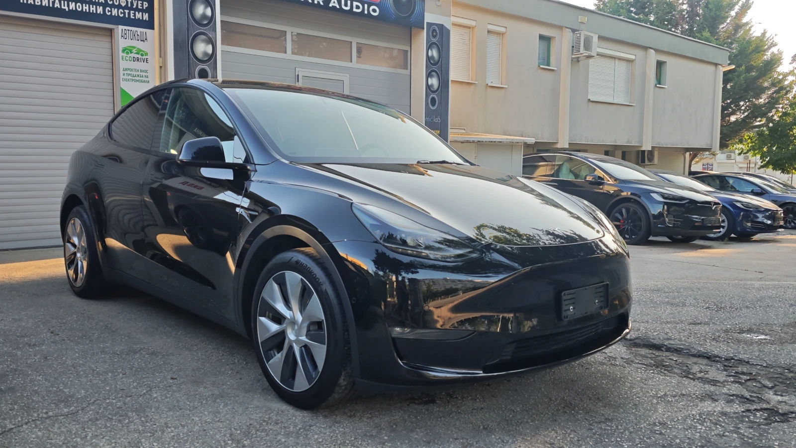 Tesla Model Y Long Range AWD, снимка 4 - Автомобили и джипове - 54700851