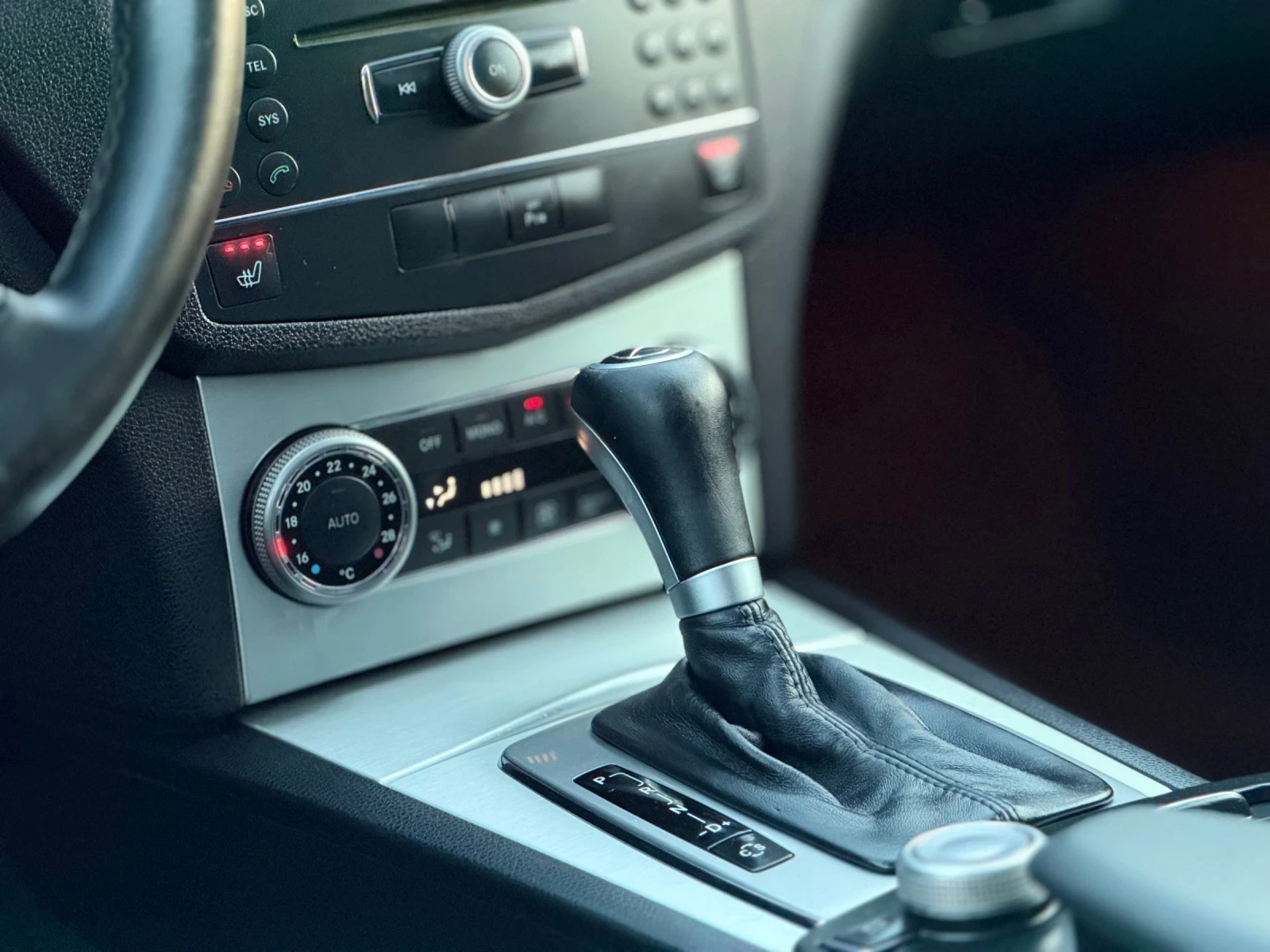 Mercedes-Benz C 220 2.2CDi~170hp~АВТОМАТ, снимка 17 - Автомобили и джипове - 54787203