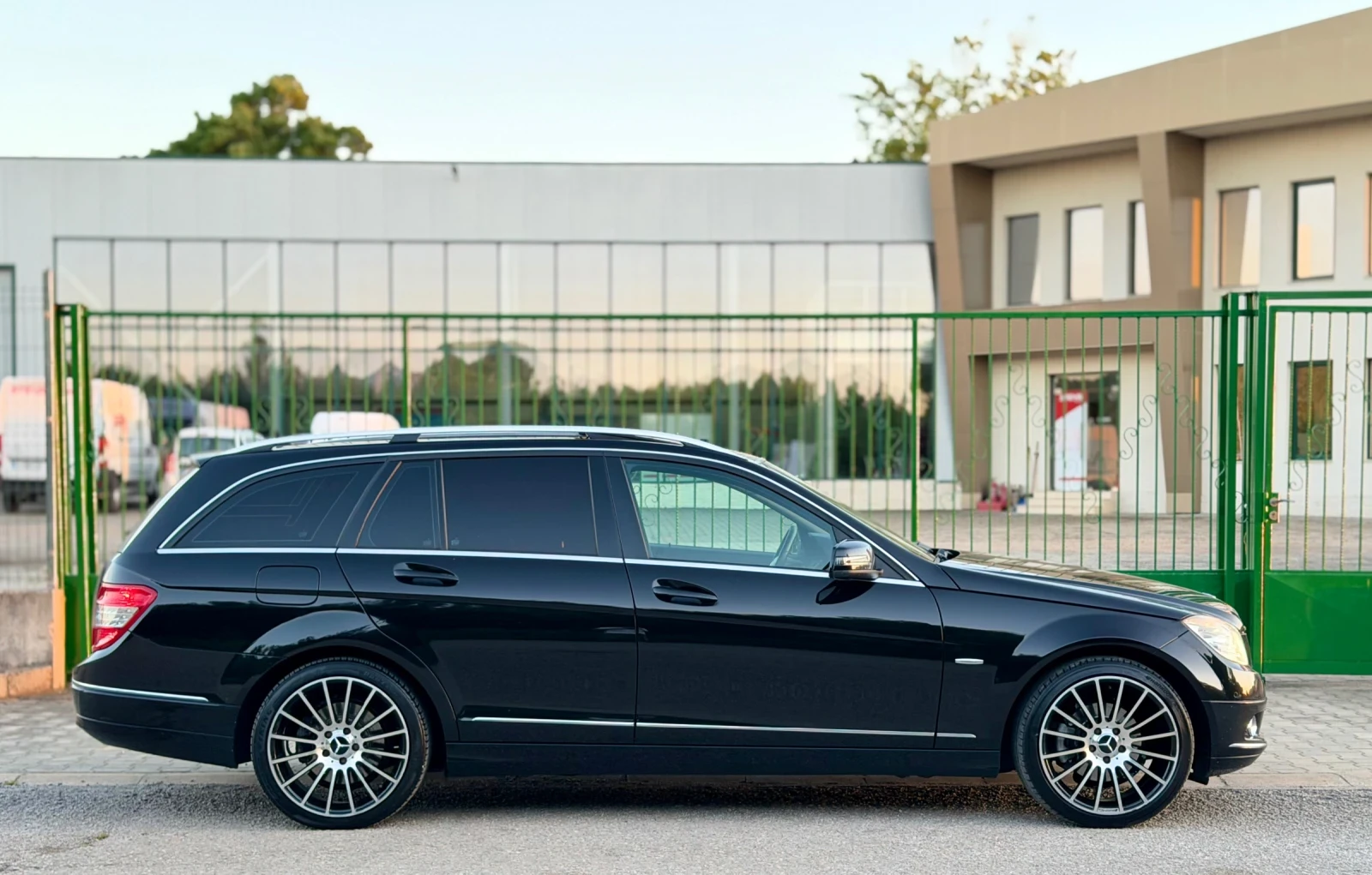 Mercedes-Benz C 220 2.2CDi~170hp~АВТОМАТ, снимка 4 - Автомобили и джипове - 54787203