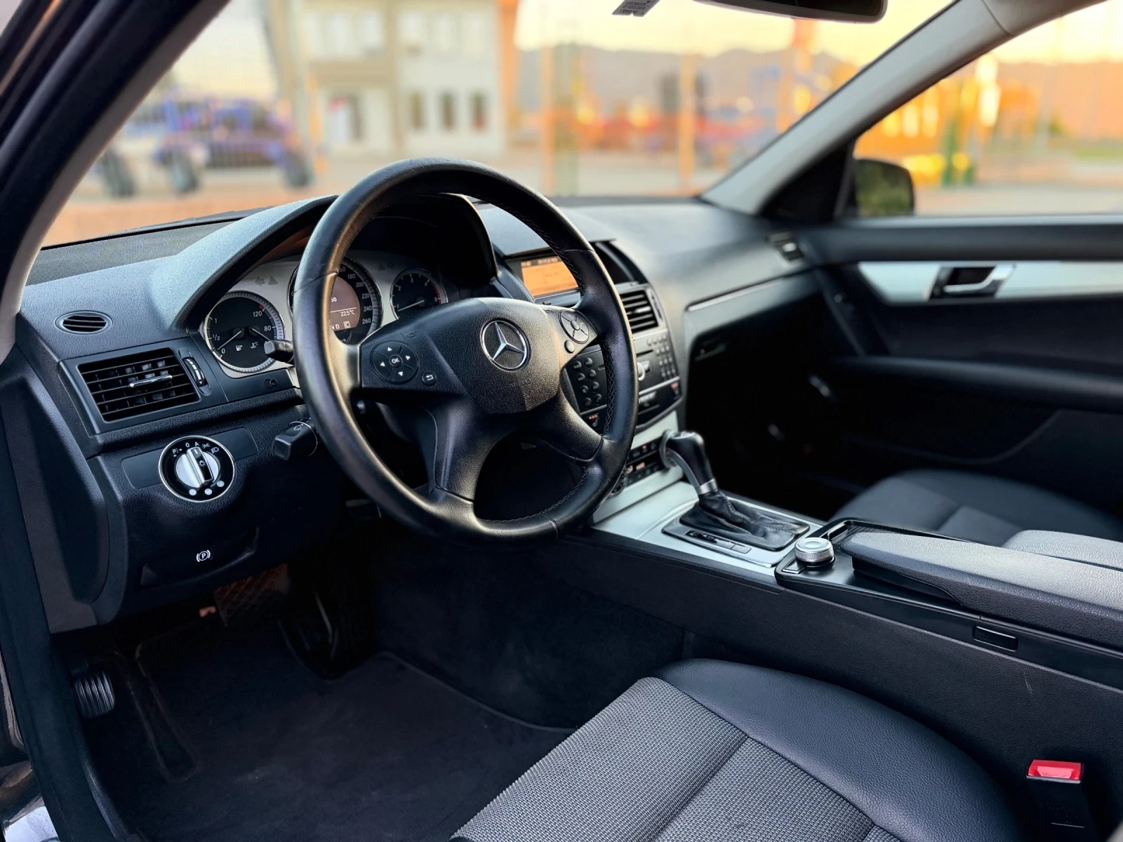 Mercedes-Benz C 220 2.2CDi~170hp~АВТОМАТ, снимка 9 - Автомобили и джипове - 54787203