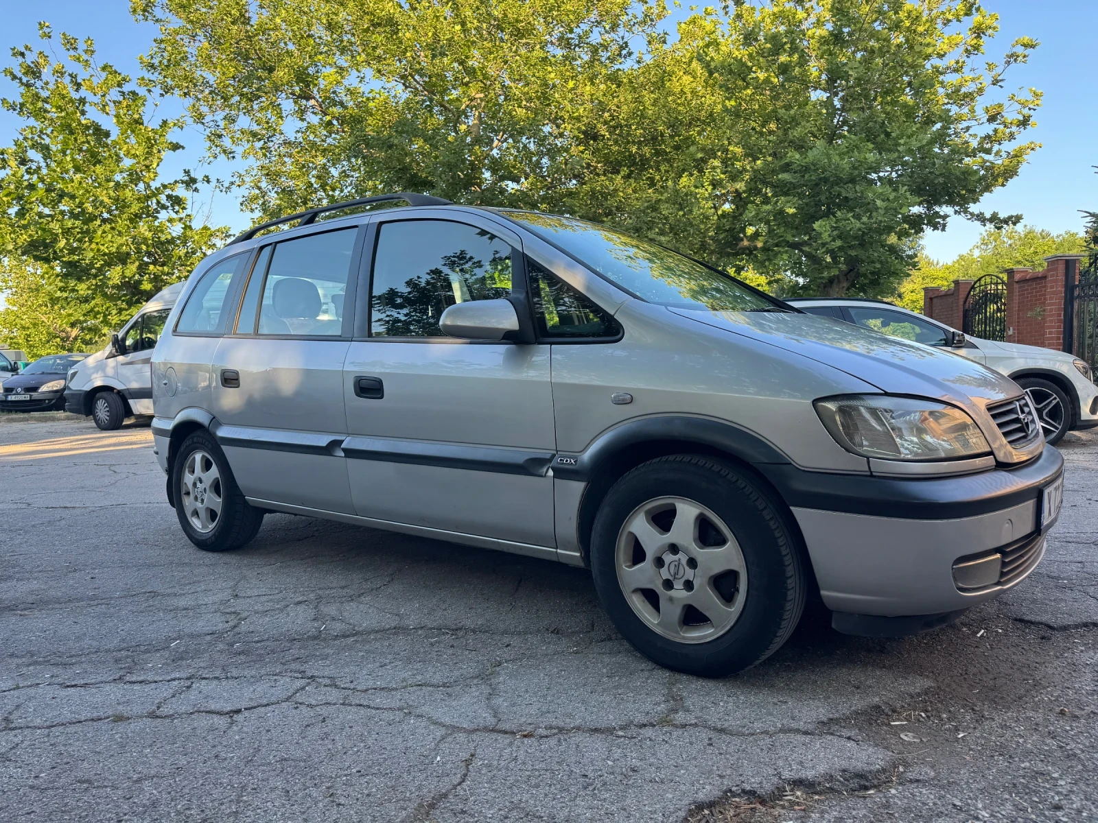 Opel Zafira A 1.8 с газ, снимка 3 - Автомобили и джипове - 54973579