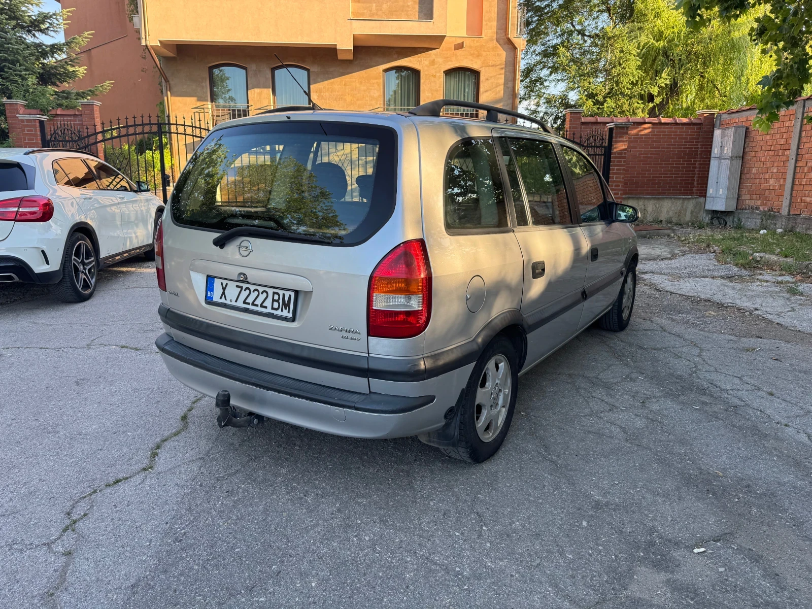 Opel Zafira A 1.8 с газ, снимка 4 - Автомобили и джипове - 54973579