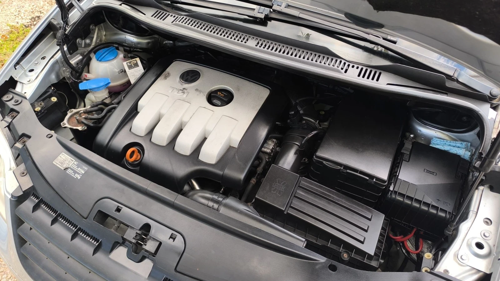 VW Touran TDI 6sk.High Line, снимка 11 - Автомобили и джипове - 55494676