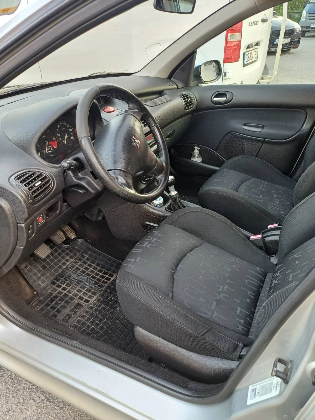 Peugeot 206 2.0 HDI XS, снимка 12 - Автомобили и джипове - 55561641