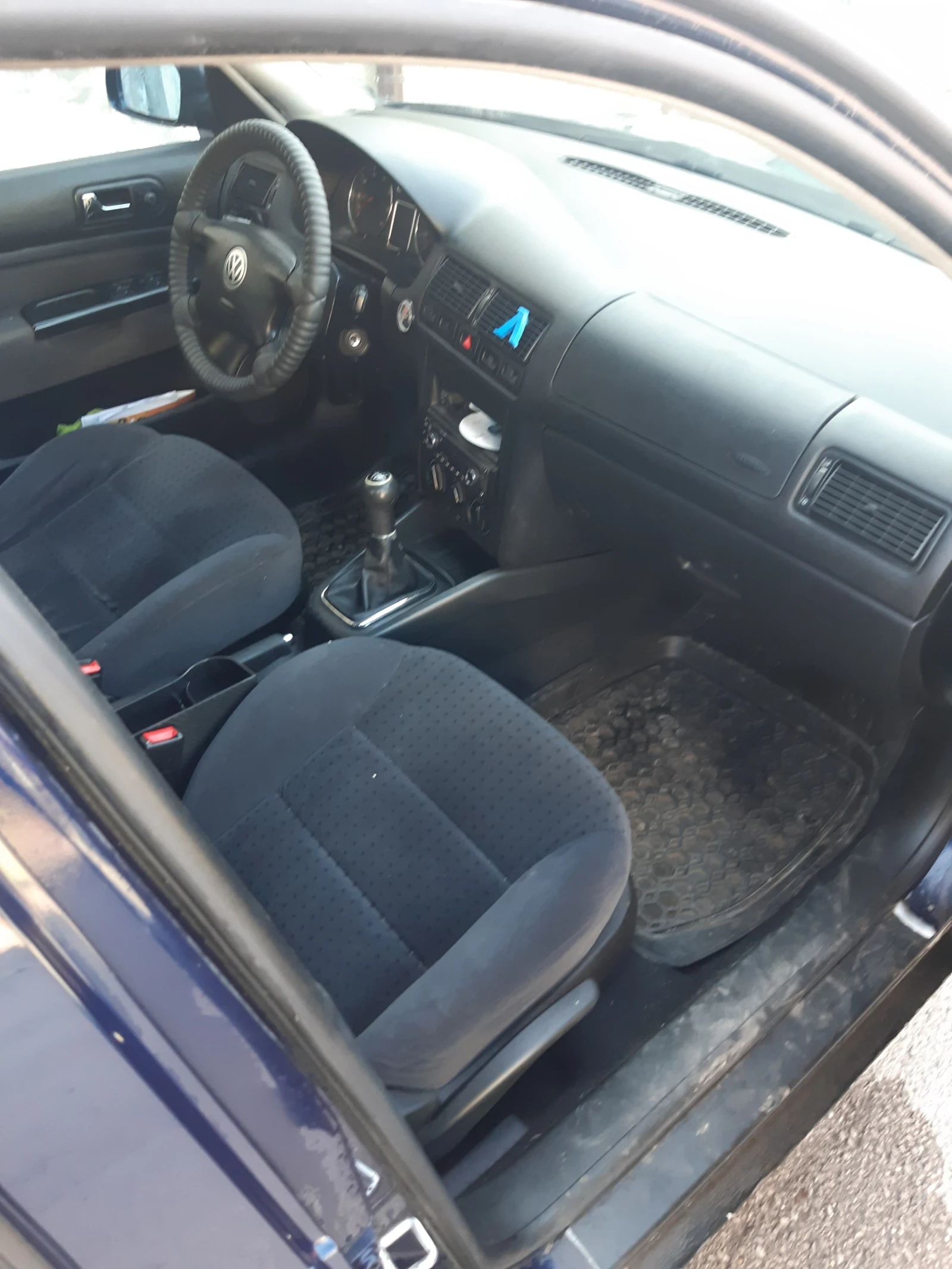 VW Golf, снимка 5 - Автомобили и джипове - 56079050