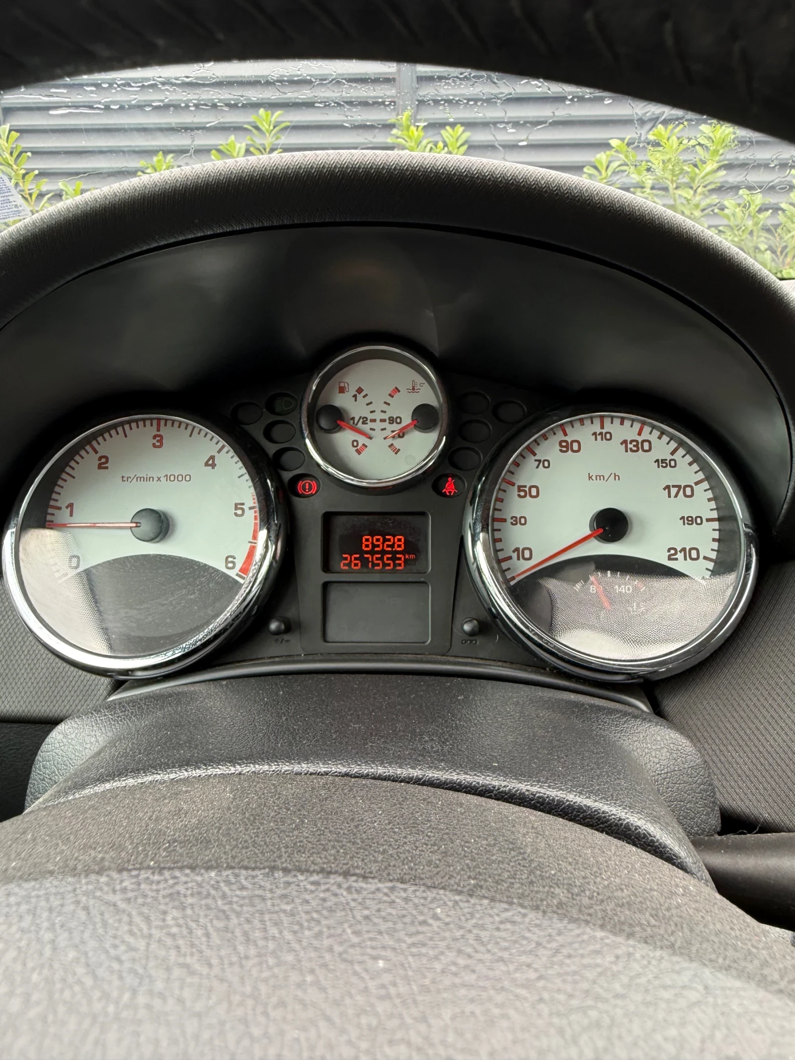 Peugeot 207, снимка 12 - Автомобили и джипове - 56161736