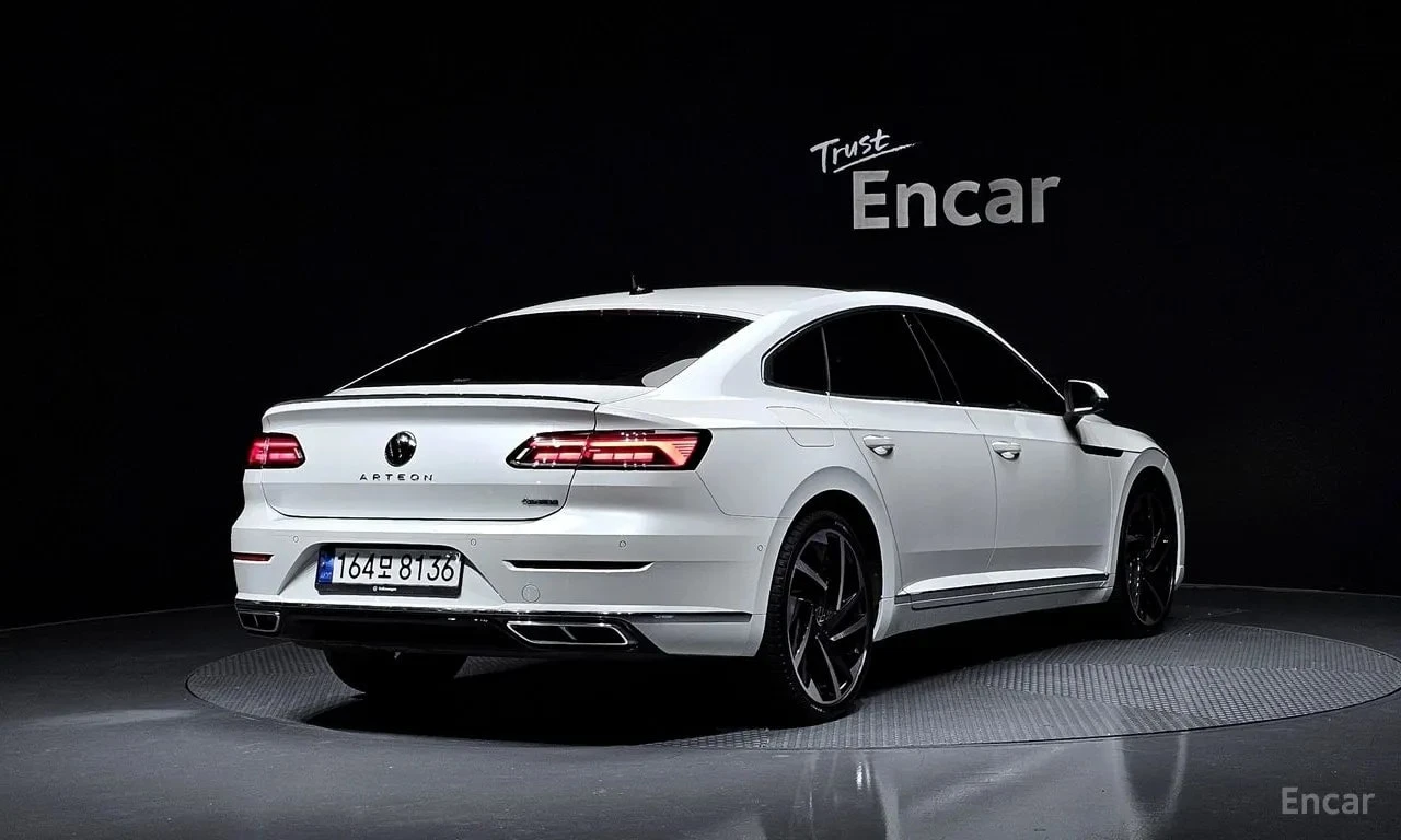 VW Arteon * 2.0 TDI R LIINE 4Motion * , снимка 2 - Автомобили и джипове - 56726730
