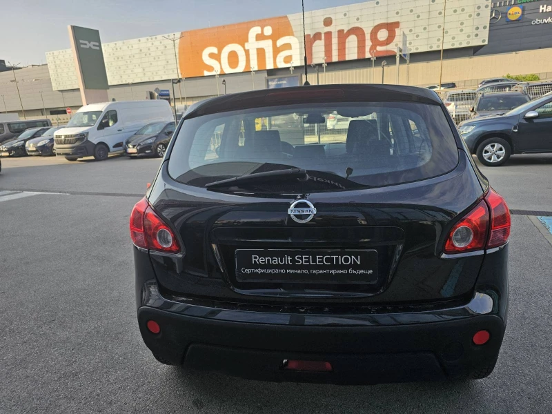 Nissan Qashqai  2.0i (141 кс) 4x4 , снимка 6 - Автомобили и джипове - 51221211