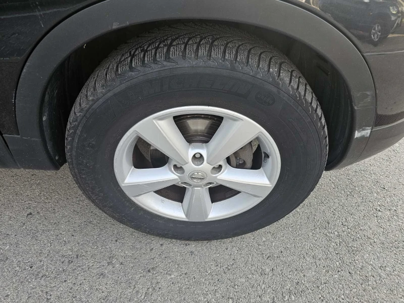 Nissan Qashqai  2.0i (141 кс) 4x4 , снимка 14 - Автомобили и джипове - 51221211