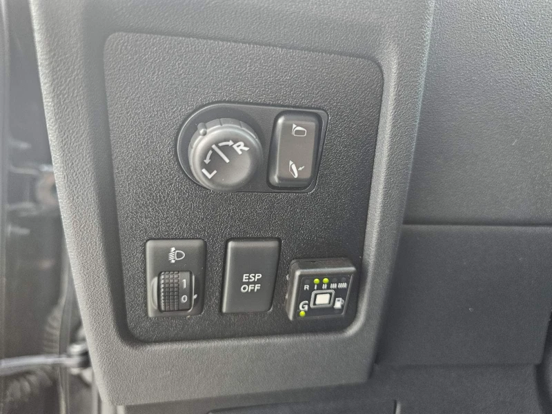 Nissan Qashqai  2.0i (141 кс) 4x4 , снимка 11 - Автомобили и джипове - 51221211