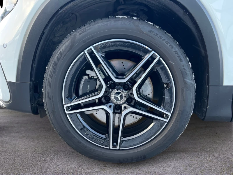 Mercedes-Benz GLB 220d 4MATIC 6+ 1, снимка 5 - Автомобили и джипове - 51401976