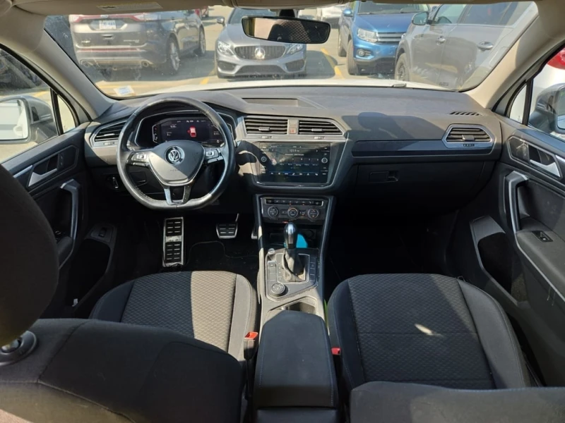 VW Tiguan * UNITED * CARFAX * БЕЗ ПЪРВОНАЧАЛНА ВНОСКА, снимка 11 - Автомобили и джипове - 52800993