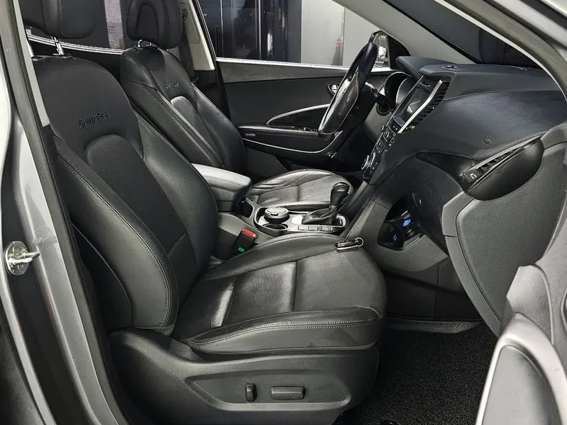 Hyundai Santa fe Diesel 2.0 2Wd Exclusive, снимка 10 - Автомобили и джипове - 56018066
