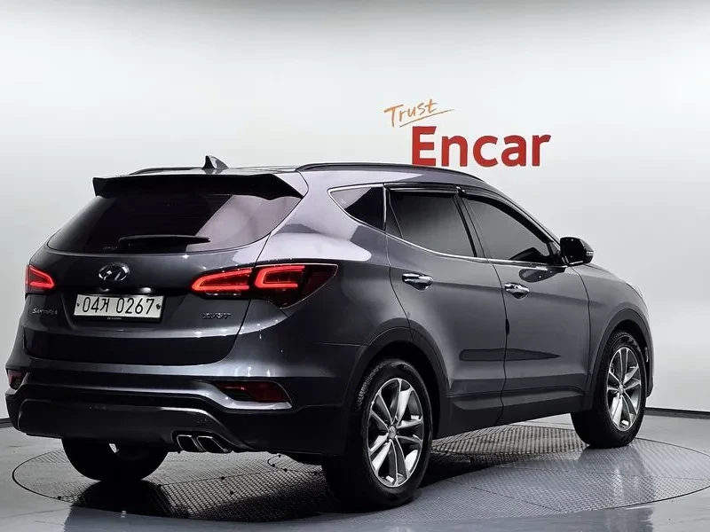 Hyundai Santa fe Diesel 2.0 2Wd Exclusive, снимка 2 - Автомобили и джипове - 56018066