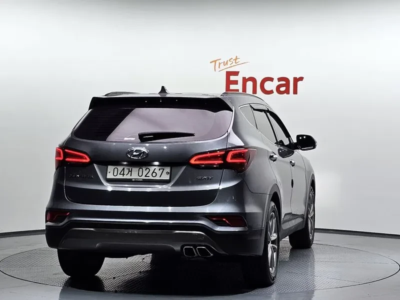 Hyundai Santa fe Diesel 2.0 2Wd Exclusive, снимка 4 - Автомобили и джипове - 56018066